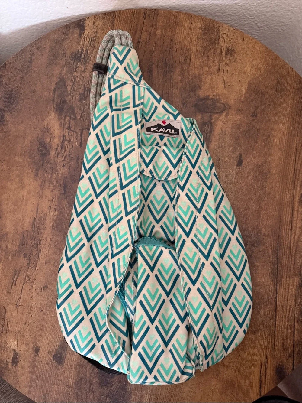 Kavu Teal & White Geo Chevron Rope Sling Backpack